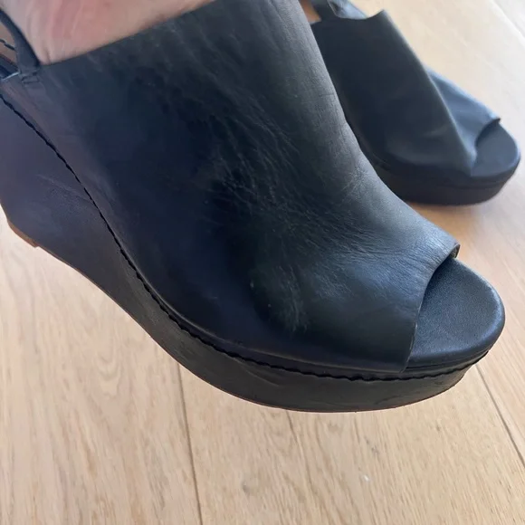 Pour La Victoire Black Leather Wedges Size 8.5 - Picture 6 of 11